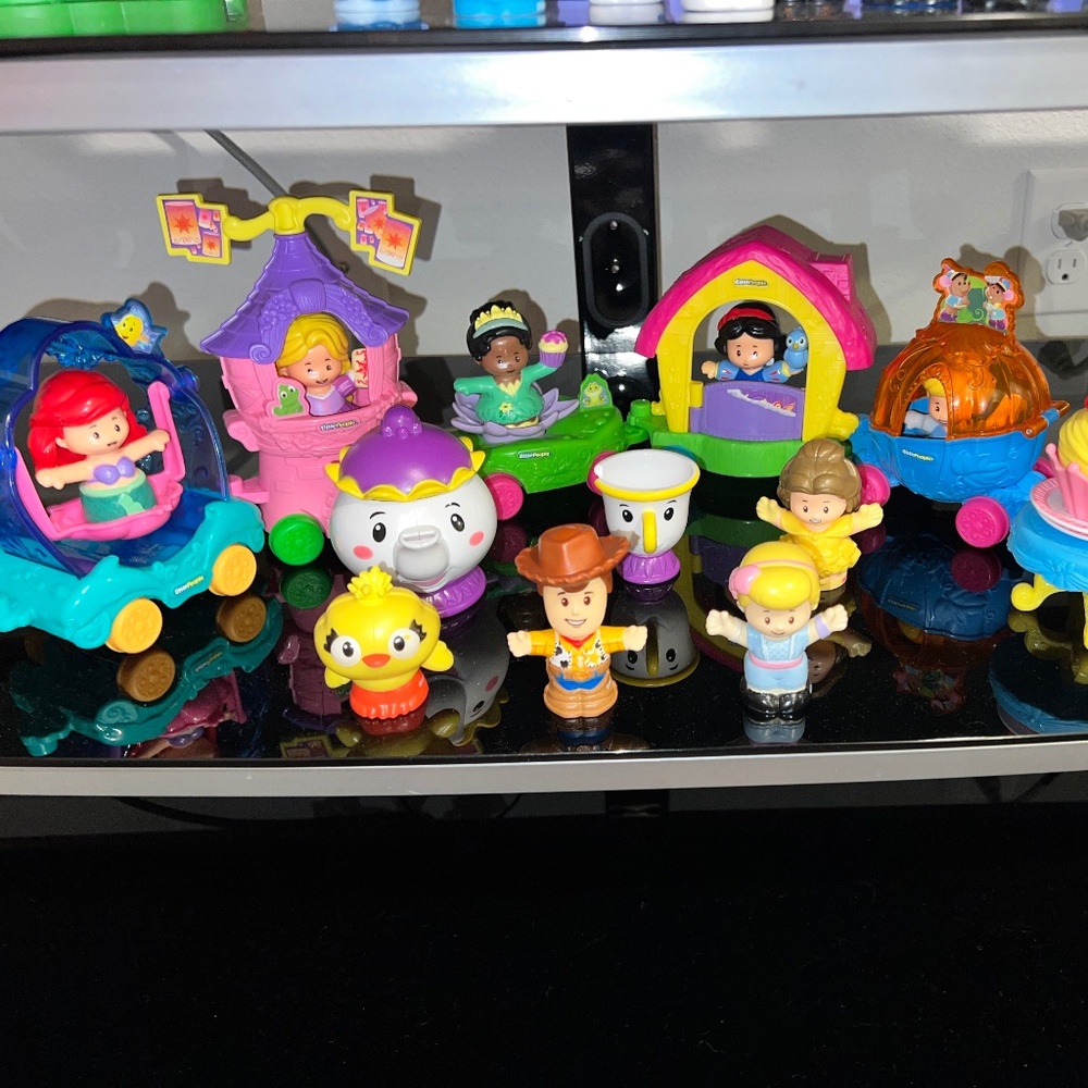 Disney Little People